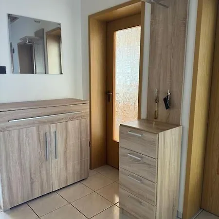 Grosszugige 3 Zimmerwhg., Balkon. Kuche. Tv, Wlan Apartamento Langenzenn