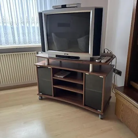 Grosszugige 3 Zimmerwhg., Balkon. Kuche. Tv, Wlan Langenzenn