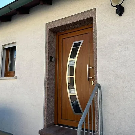 Grosszugige 3 Zimmerwhg., Balkon. Kuche. Tv, Wlan * Langenzenn